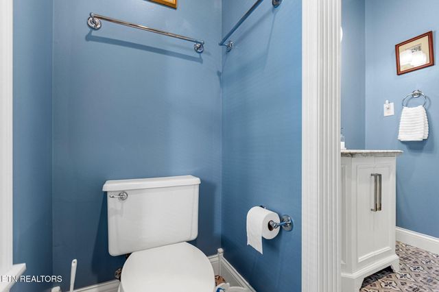 5227 Beverly Oaks Drive, Knoxville, TN 37918