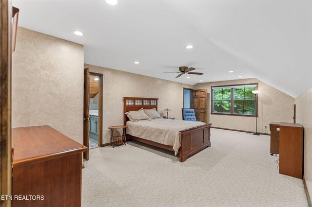 5227 Beverly Oaks Drive, Knoxville, TN 37918