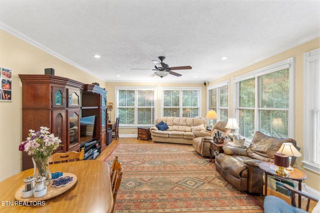 5227 Beverly Oaks Drive, Knoxville, TN 37918