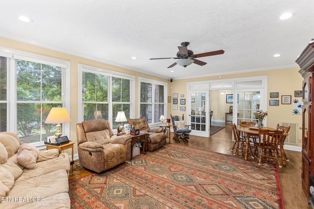 5227 Beverly Oaks Drive, Knoxville, TN 37918