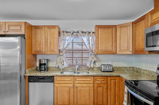 1120 NE 42nd Court, Pompano Beach, FL 33064