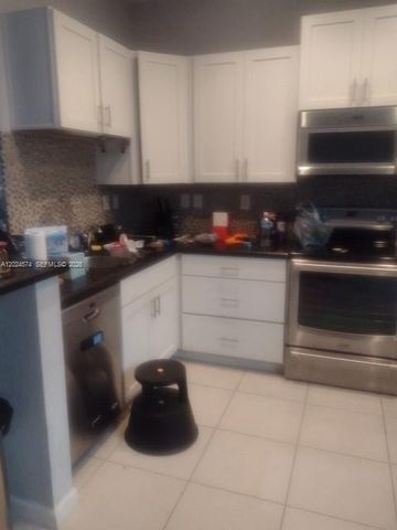 716 SW 2nd Way, Pompano Beach, FL 33060
