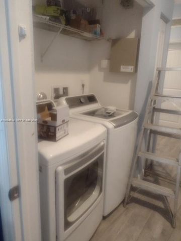 716 SW 2nd Way, Pompano Beach, FL 33060