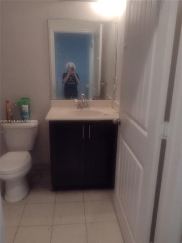 716 SW 2nd Way, Pompano Beach, FL 33060