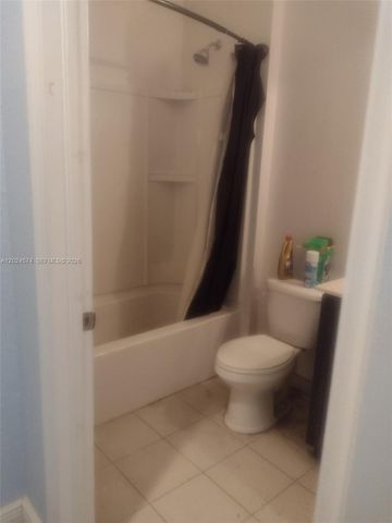 716 SW 2nd Way, Pompano Beach, FL 33060