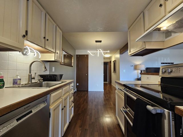 625 Manhattan Pl 305, Boulder, CO 80303