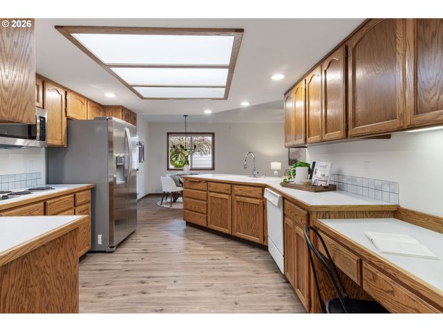 2730 Ne Roberts Ave, Gresham, OR 97030