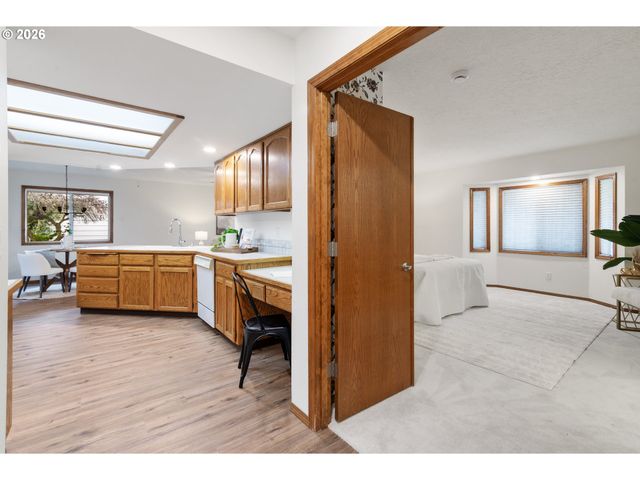 2730 Ne Roberts Ave, Gresham, OR 97030