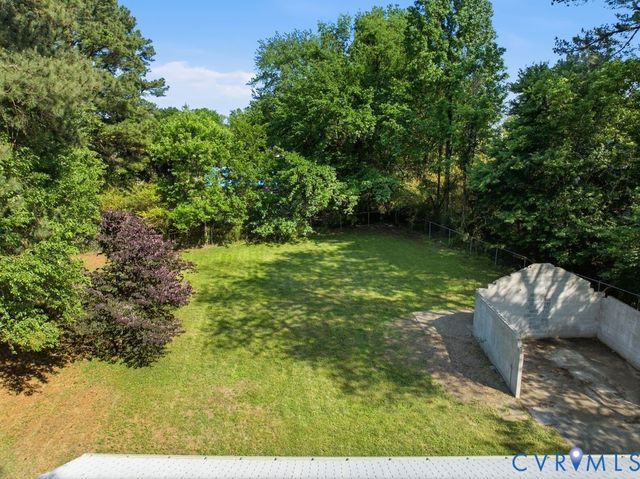 1611 Bolton Rd, Richmond, VA 23225