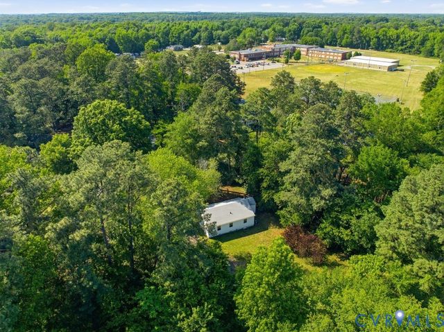 1611 Bolton Rd, Richmond, VA 23225