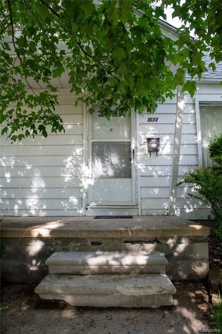 1577 7th Street, Wyandotte, MI 48192