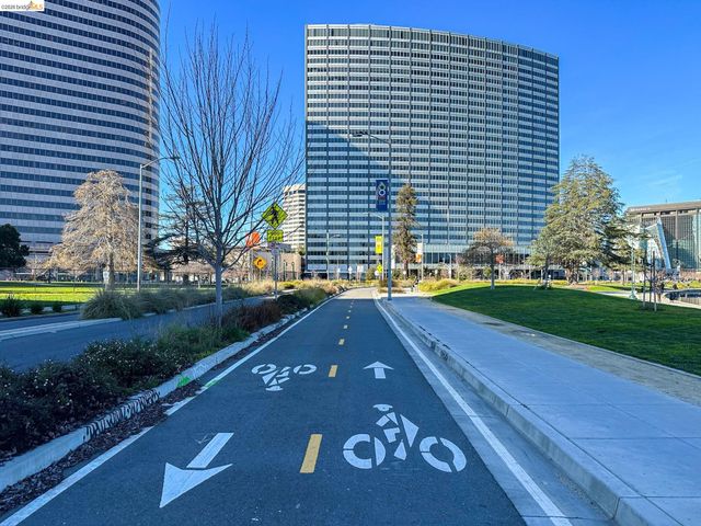 429 Euclid Ave, Oakland, CA 94610