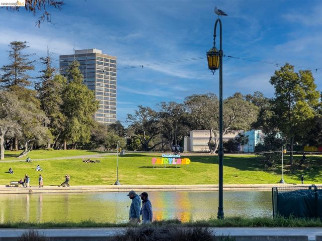 429 Euclid Ave, Oakland, CA 94610