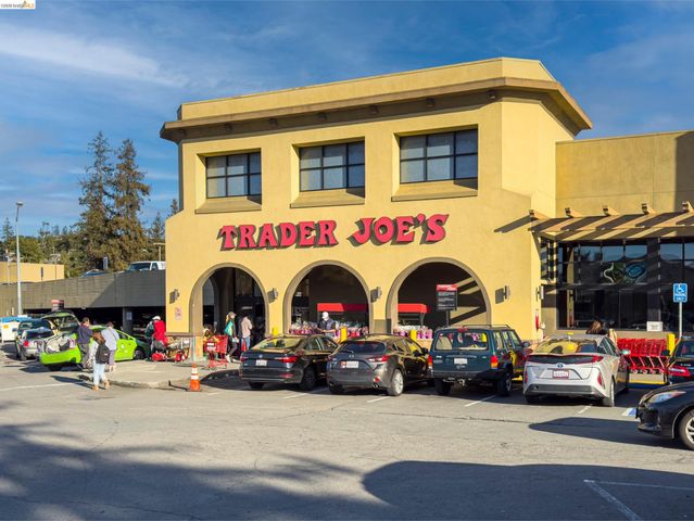 429 Euclid Ave, Oakland, CA 94610