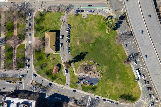 429 Euclid Ave, Oakland, CA 94610