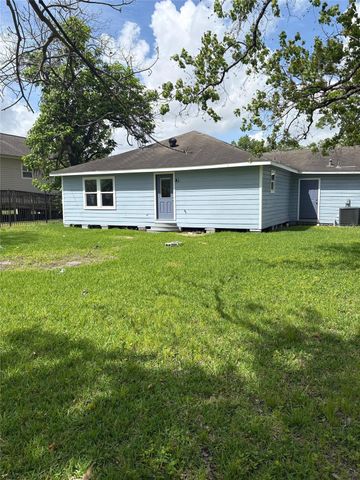 4702 Majestic Street, Houston, TX 77026