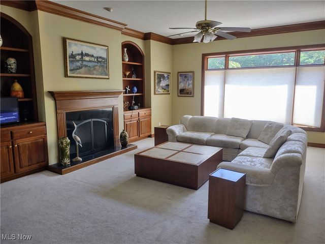 1185 Sand Run Road, Cuyahoga Falls, OH 44313