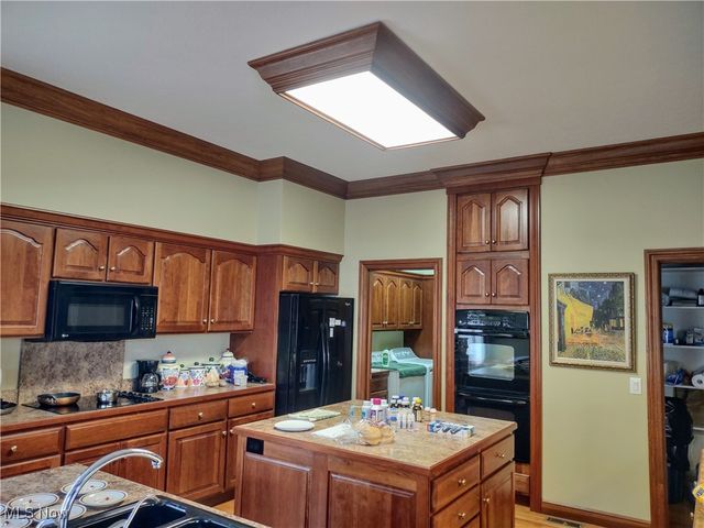 1185 Sand Run Road, Cuyahoga Falls, OH 44313