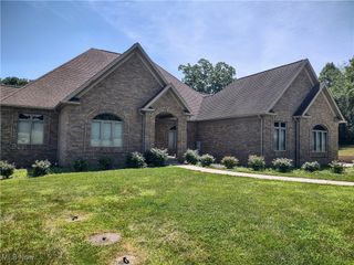 1185 Sand Run Road, Cuyahoga Falls, OH 44313