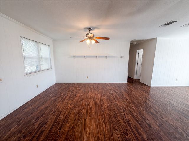 400 Causeway View, Seven Points, TX 75143