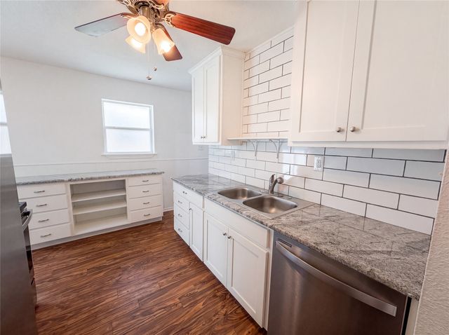 400 Causeway View, Seven Points, TX 75143
