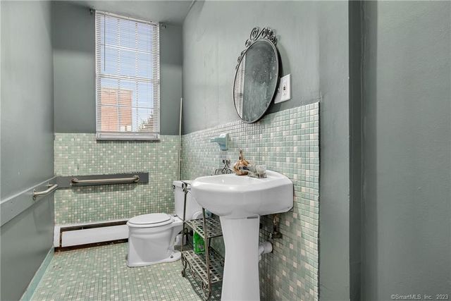 880 Asylum Avenue, Hartford, CT 06105