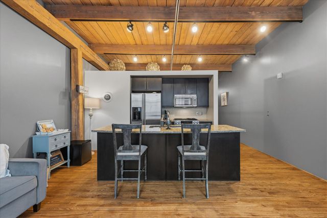 448 W Nationwide Boulevard, 404, Columbus, OH 43215