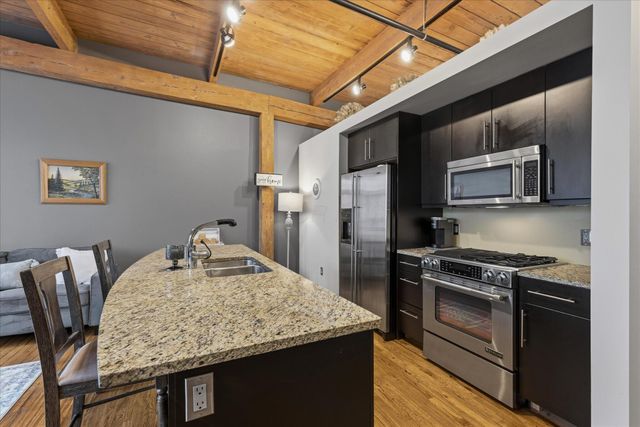 448 W Nationwide Boulevard, 404, Columbus, OH 43215