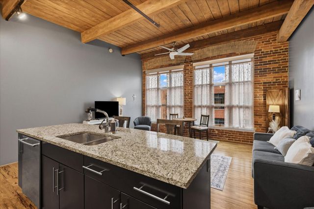 448 W Nationwide Boulevard, 404, Columbus, OH 43215