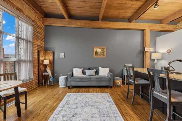 448 W Nationwide Boulevard, 404, Columbus, OH 43215