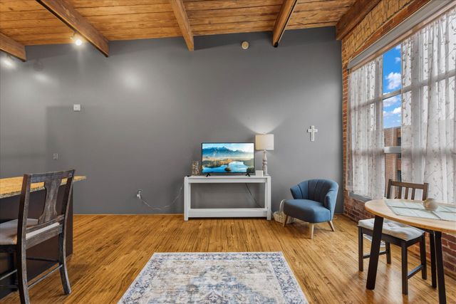 448 W Nationwide Boulevard, 404, Columbus, OH 43215