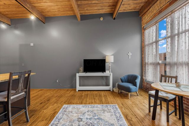 448 W Nationwide Boulevard, 404, Columbus, OH 43215