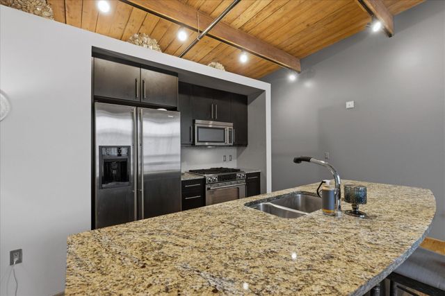 448 W Nationwide Boulevard, 404, Columbus, OH 43215