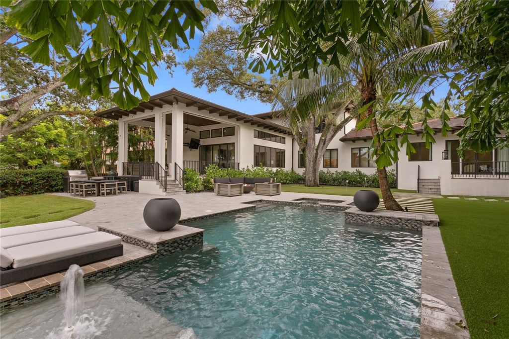Image 3 of property listing at 603 MARMORA AVENUE, Tampa, FL 33606