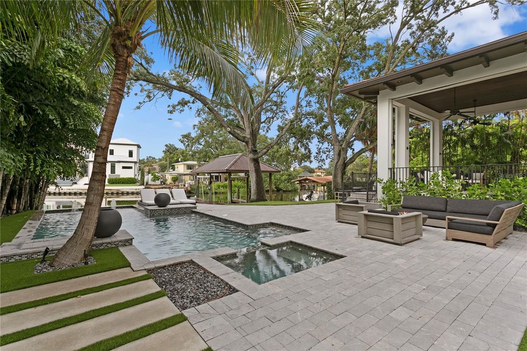 Image 4 of property listing at 603 MARMORA AVENUE, Tampa, FL 33606