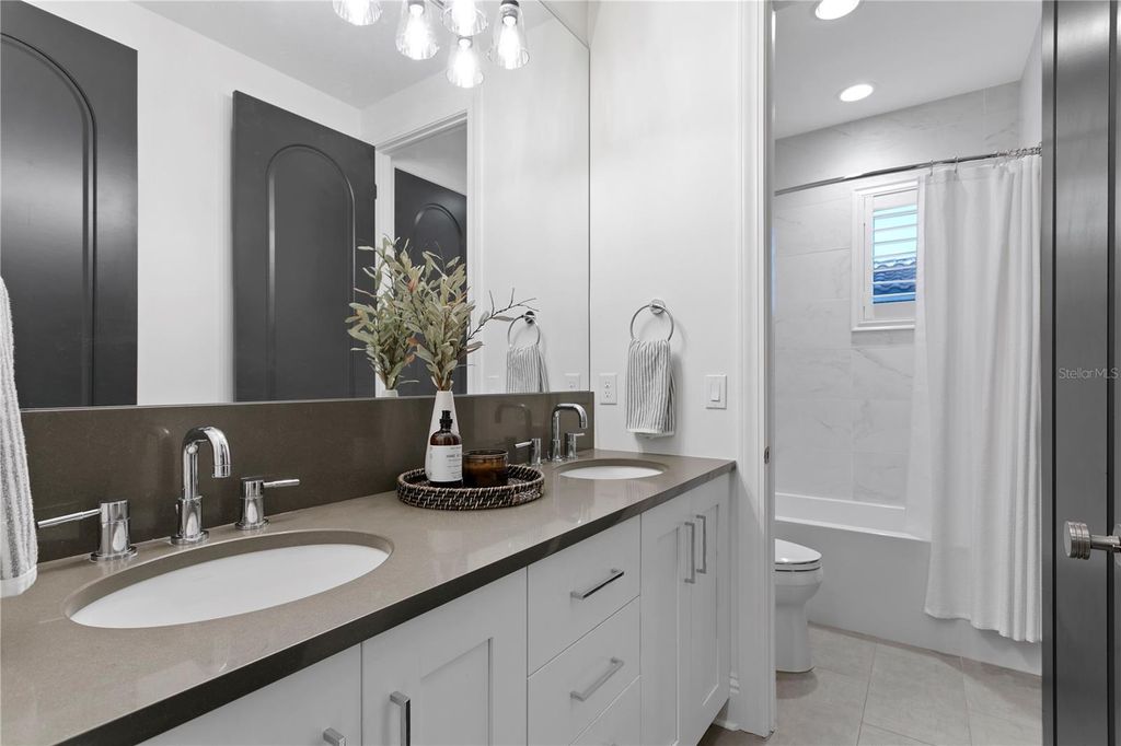 Image 35 of property listing at 603 MARMORA AVENUE, Tampa, FL 33606