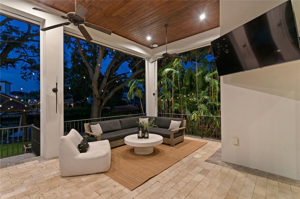 Image 46 of property listing at 603 MARMORA AVENUE, Tampa, FL 33606