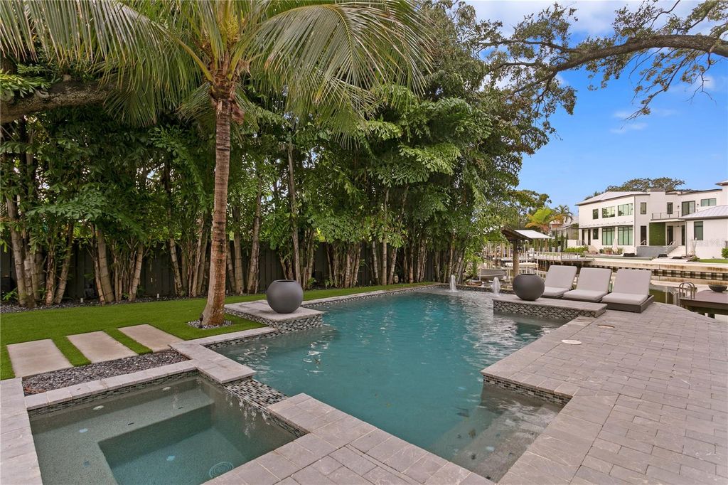Image 7 of property listing at 603 MARMORA AVENUE, Tampa, FL 33606