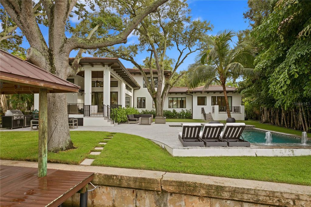 Image 10 of property listing at 603 MARMORA AVENUE, Tampa, FL 33606