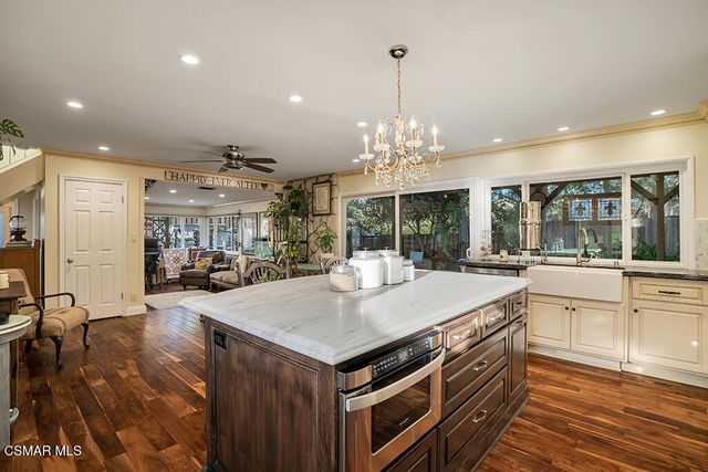 628 Martinique Place, Newbury Park, CA 91320