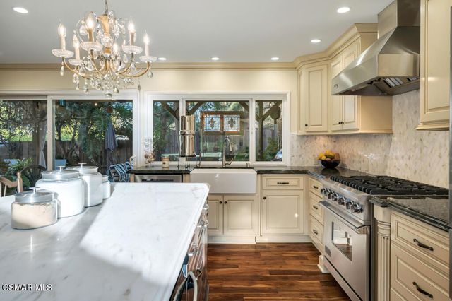 628 Martinique Place, Newbury Park, CA 91320