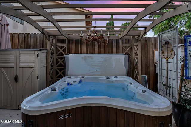 628 Martinique Place, Newbury Park, CA 91320