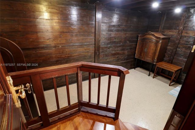 550 Quail Ave, Miami Springs, FL 33166