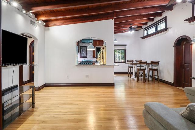 550 Quail Ave, Miami Springs, FL 33166