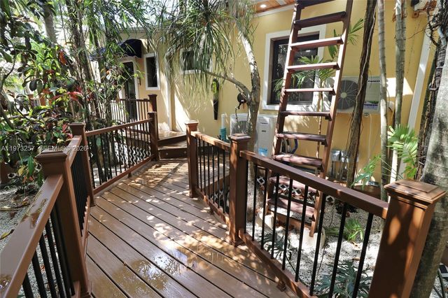 550 Quail Ave, Miami Springs, FL 33166