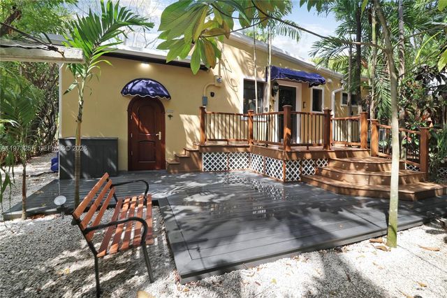 550 Quail Ave, Miami Springs, FL 33166