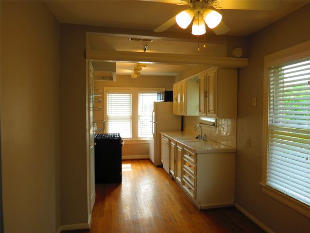 5944 Morningside Avenue, Dallas, TX 75206