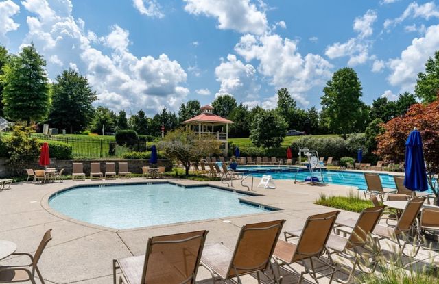 1062 Riverspring Dr, Nashville, TN 37221