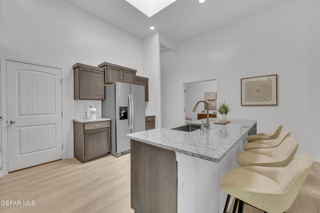 233 Bonnie Trail, Santa Teresa, NM 88008