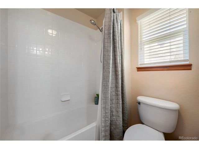 8331 Briar Haven Ct, Castle Pines, CO 80108